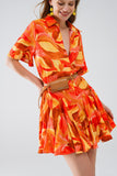 Vestido curto com estampado abstrato em castanho Vermelho e castanho