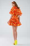 Vestido curto com estampado abstrato em castanho Vermelho e castanho