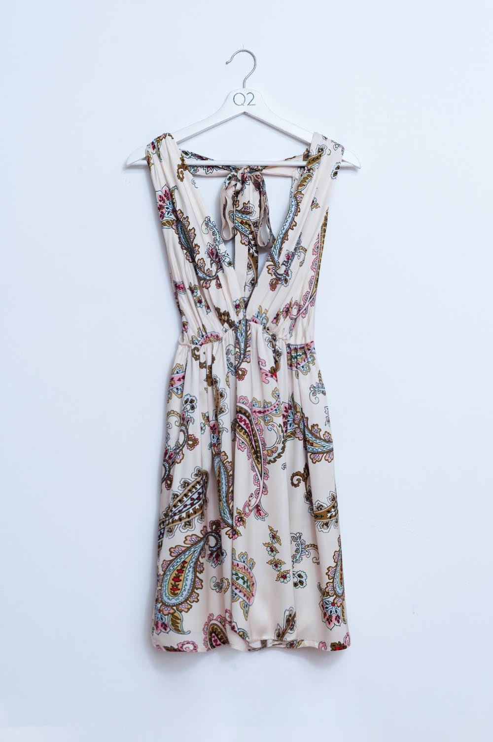 Q2 Vestido curto de estio com estampa paisley