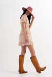 Vestido curto de skater amarelo com cintura recolhida e estampado floral