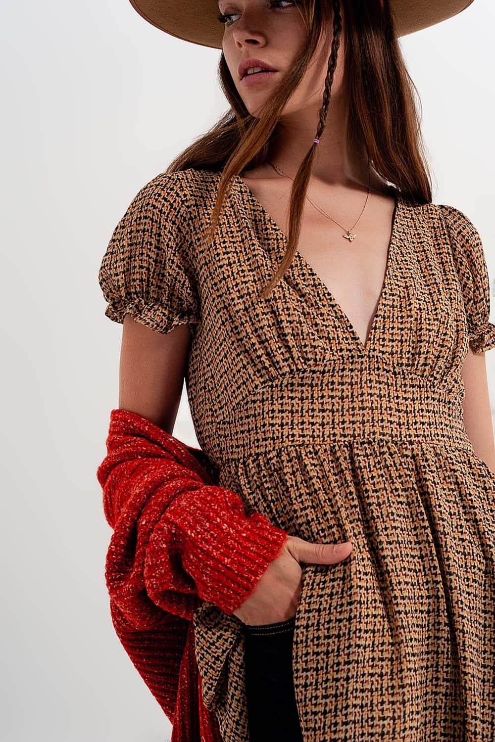 Vestido curto em quadrados creme