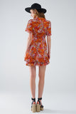 Vestido curto laranja multicolorido com top cruzado com estampado animal