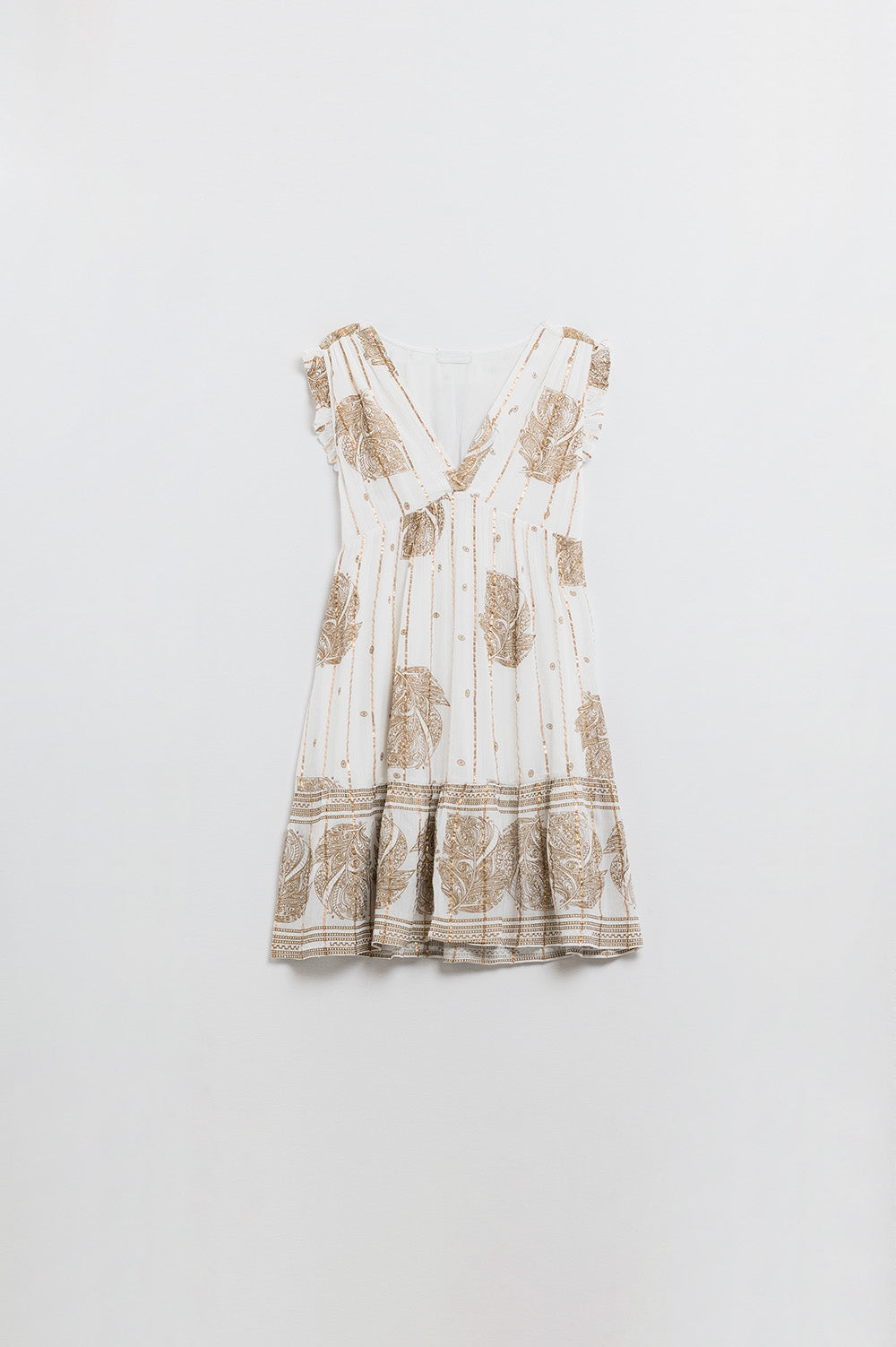 Vestido curto tipo babydoll com estampado de folhas e fio de lurex em branco