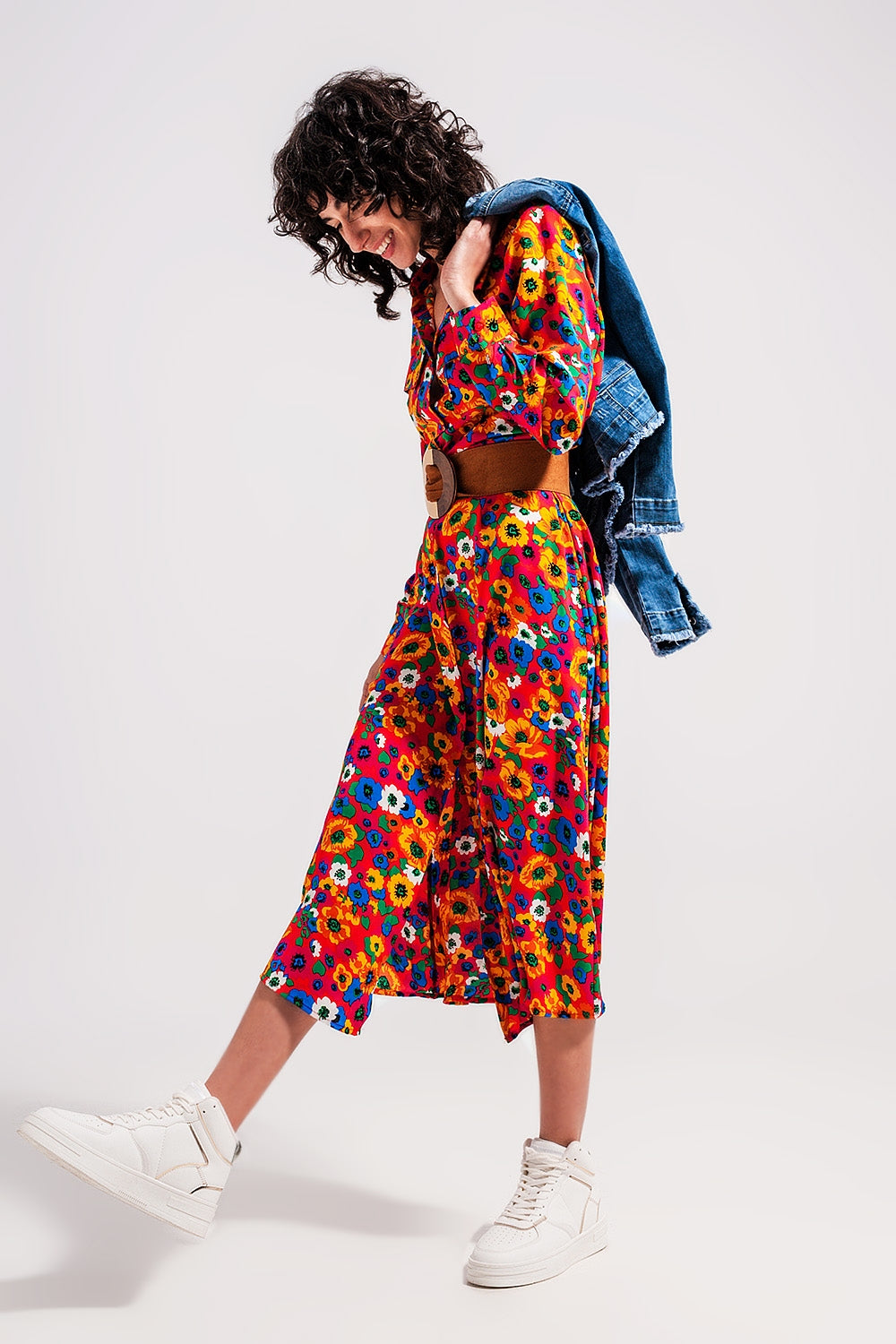 Vestido de camisa abotoado com estampado floral
