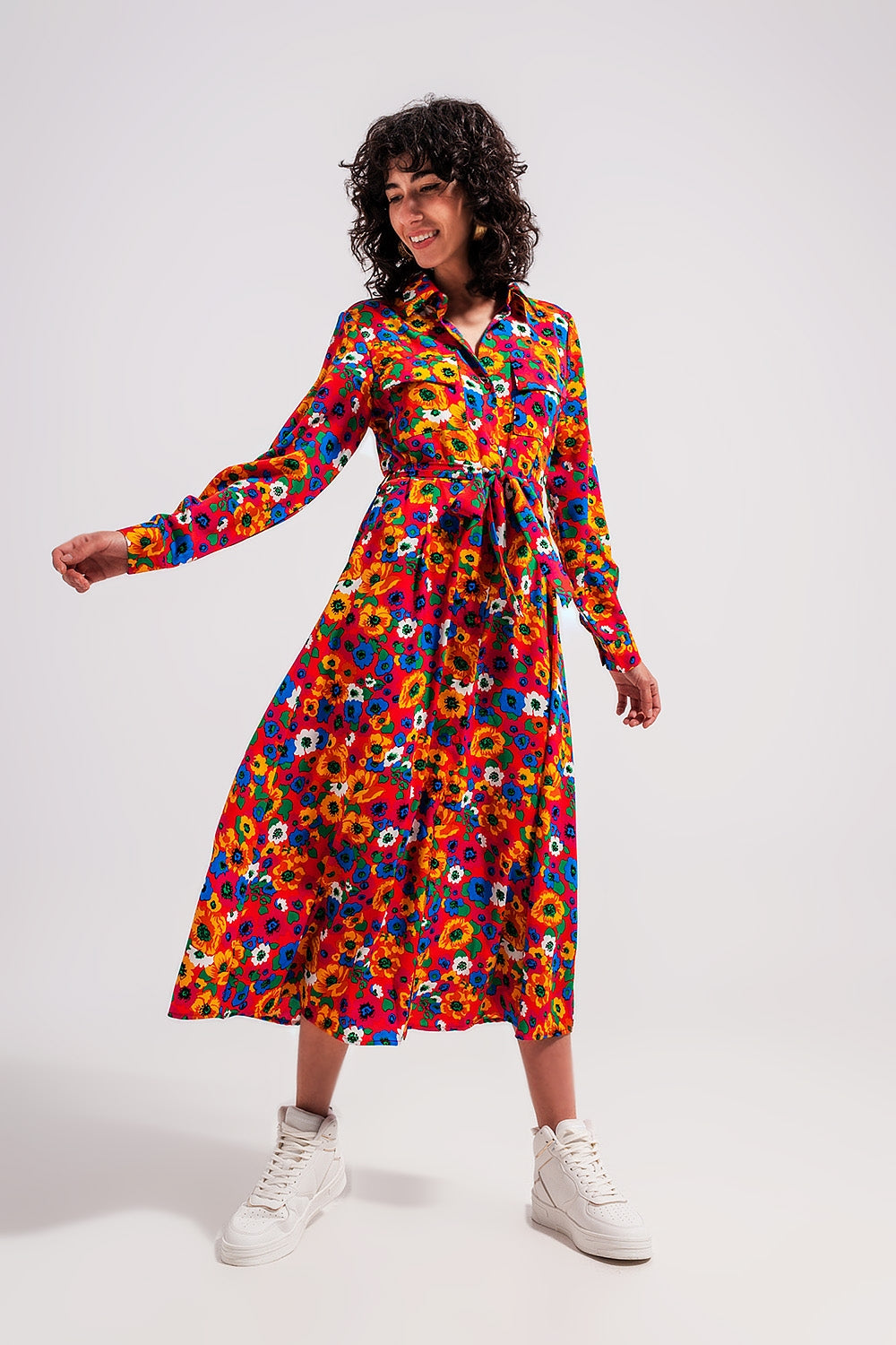 Vestido de camisa abotoado com estampado floral