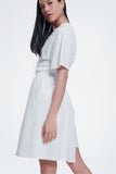Vestido de camiseta creme com frente colada