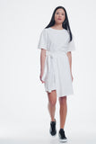 Q2 Vestido de camiseta creme com frente colada