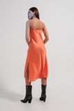 Vestido de cetim brilhante Midi em laranja