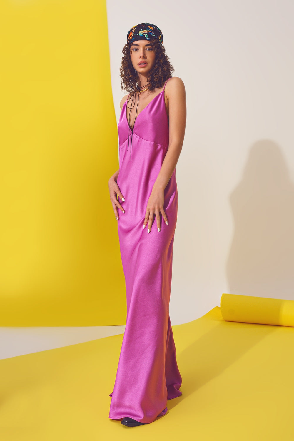 Q2 Vestido de Cetim Maxi com Alças de Esparguete em Fuchsia