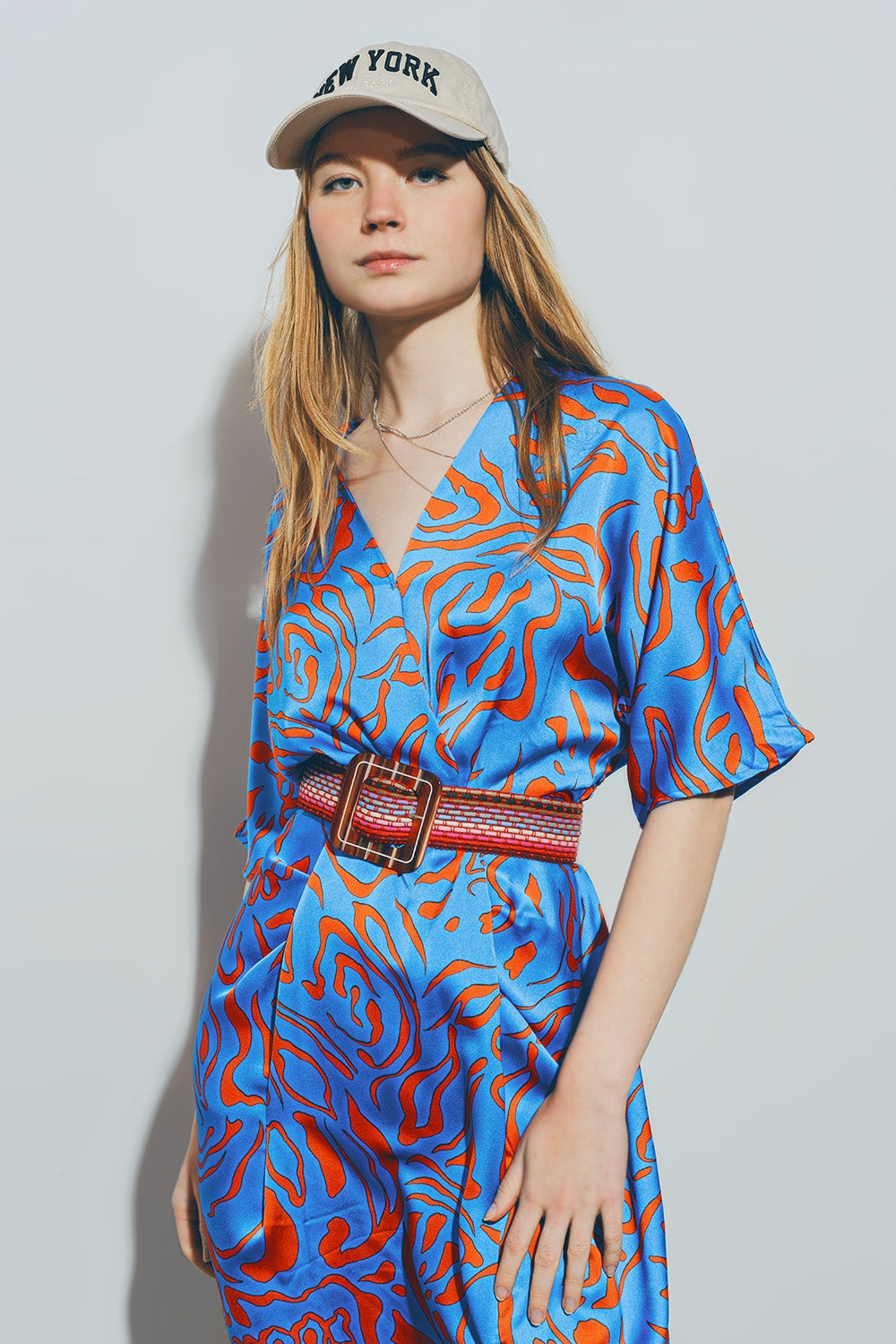 Vestido de Cetim V Neck Midi em Azul