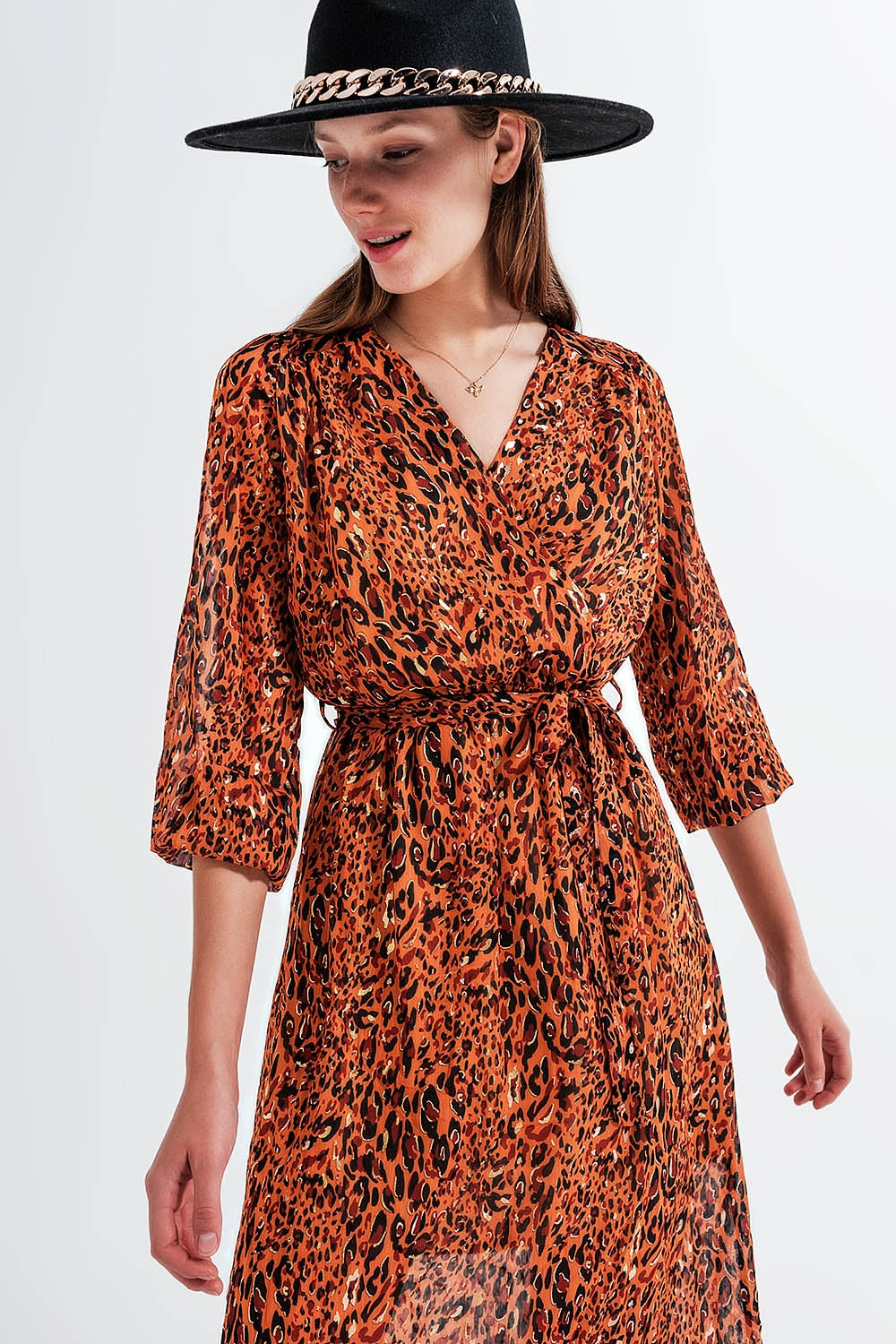 Vestido de envolvimento com estampagem animal