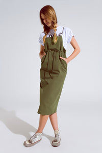Q2 Vestido de ganga caqui com bolso no peito e cintura com cordão