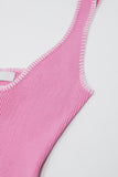 Vestido de verão de malha que abraça o corpo cor-de-rosa com rebordo branco