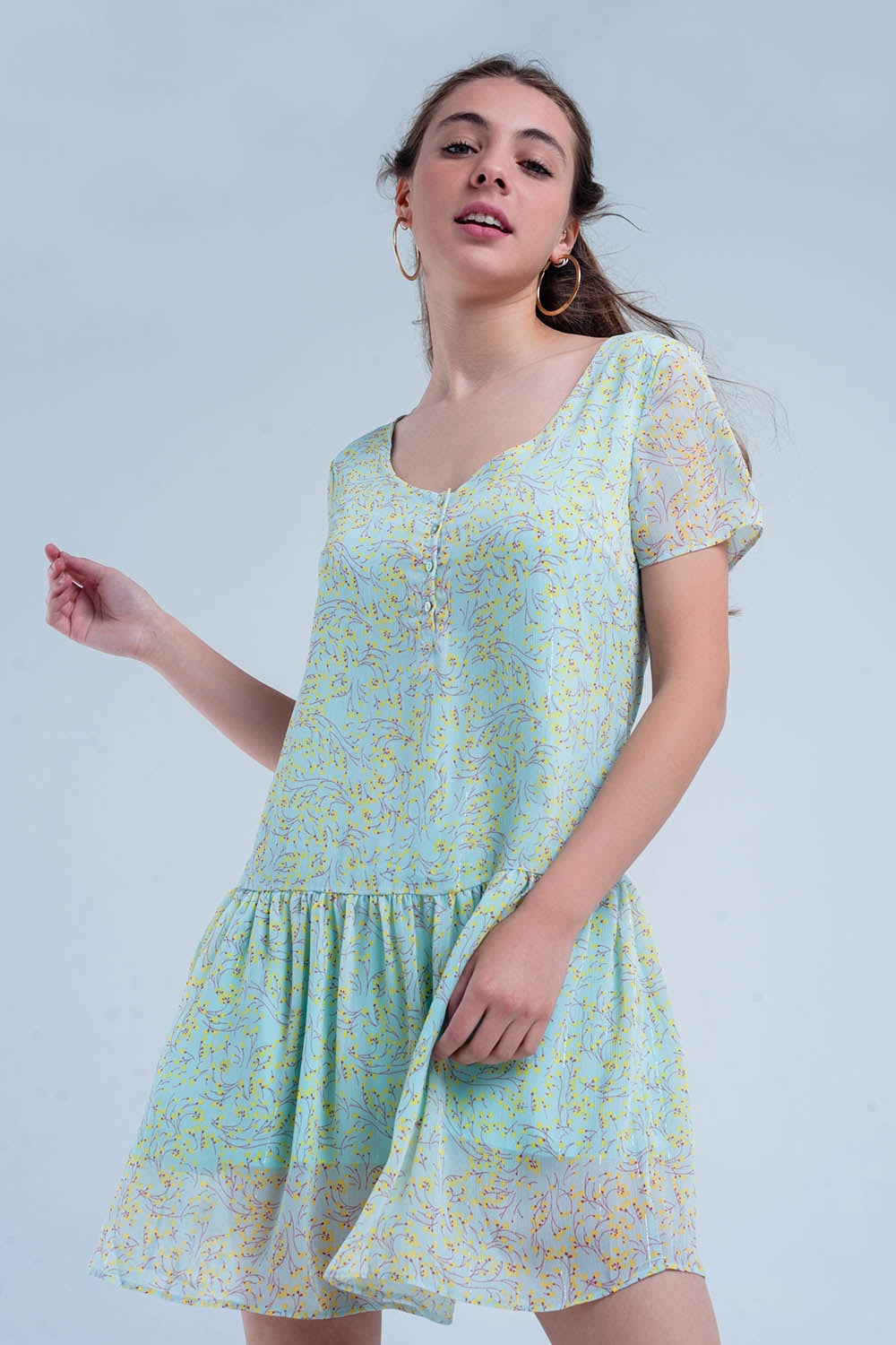 Q2 Vestido estampado verde com saia plissada