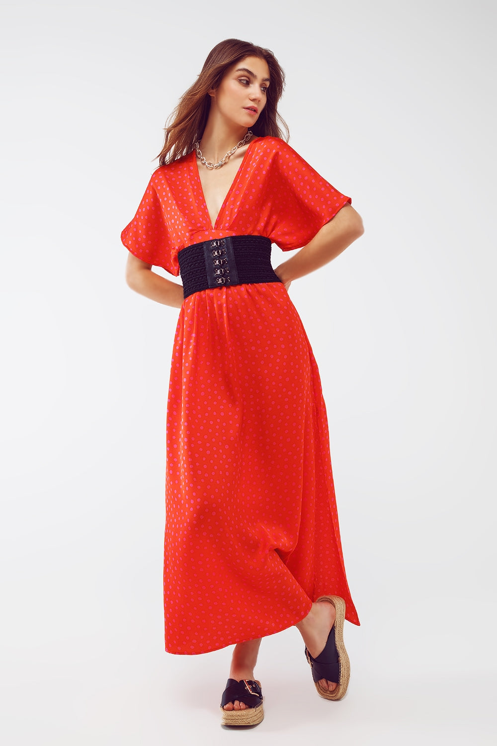 Q2 Vestido longo com cintura marcada e mangas angelicais em polka dot vermelho