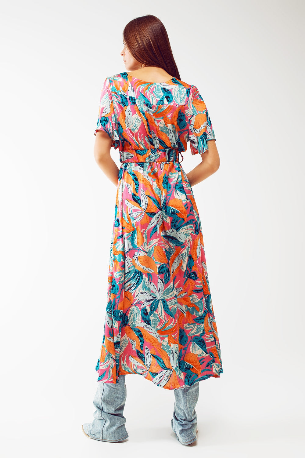 Vestido longo com estampa floral e cinto em laranja