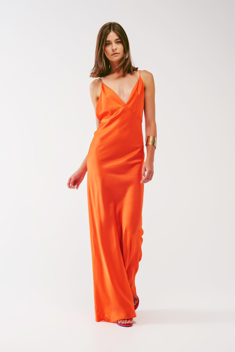 Q2 Vestido longo de cetim com alças finas em laranja