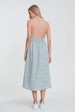 Vestido longo floral azul com costas abertas