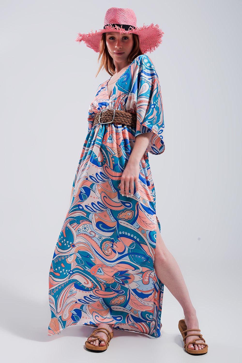 Q2 Vestido lungo azul com detalhes de alisamento na cintura e lacagem nas costas