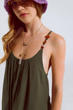 Vestido maxi caqui fluido com alças de esparguete e pormenores com brilhantes