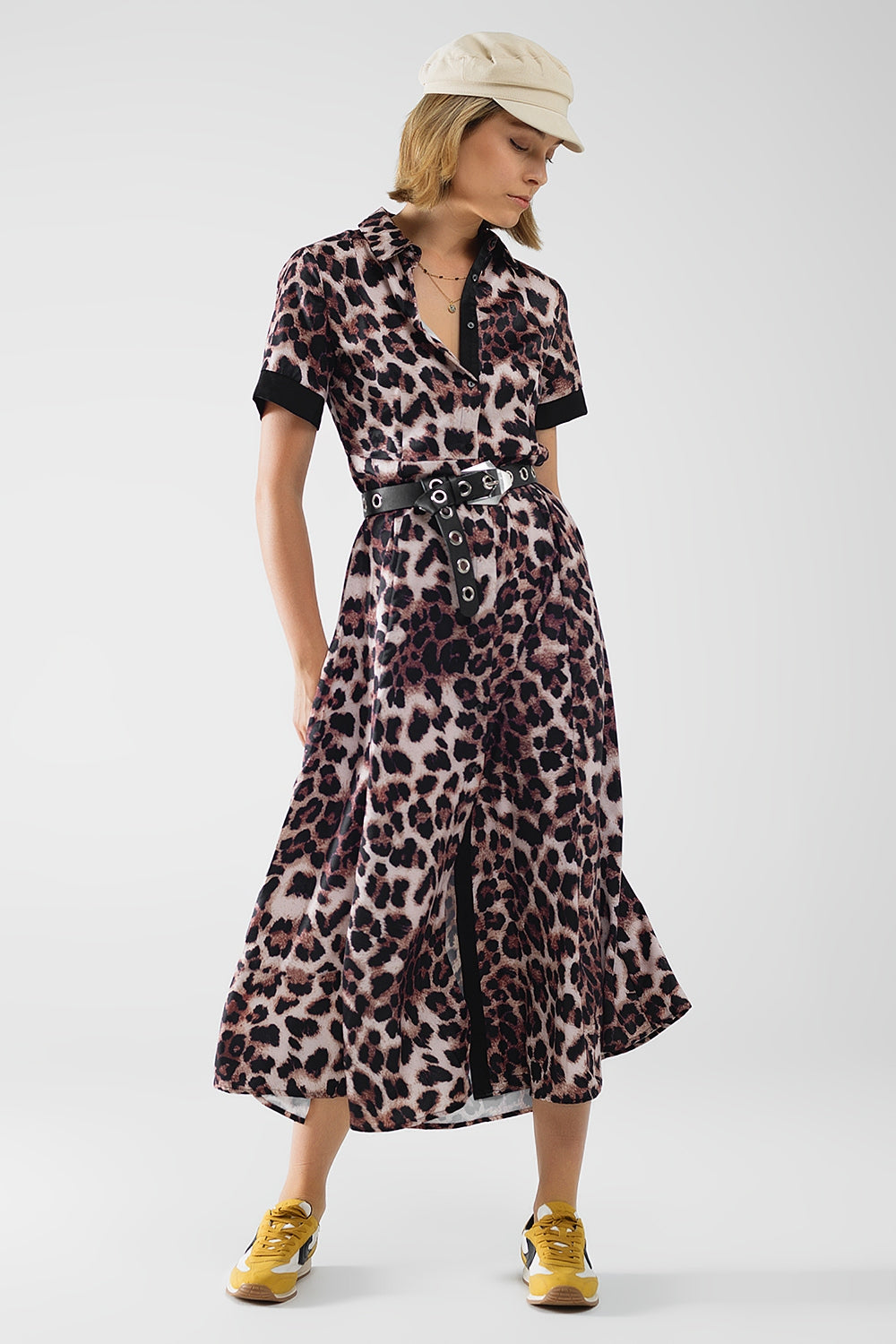 Q2 Vestido maxi com botões e pormenor em cetim com estampado de leopardo