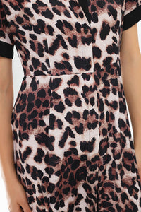 Vestido maxi com botões e pormenor em cetim com estampado de leopardo