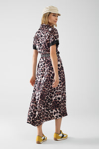 Vestido maxi com botões e pormenor em cetim com estampado de leopardo