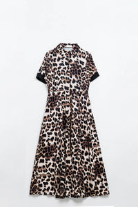 Vestido maxi com botões e pormenor em cetim com estampado de leopardo
