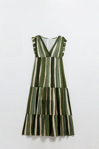 Vestido maxi com decote em V e saia em camadas em verde às riscas Tie-dye