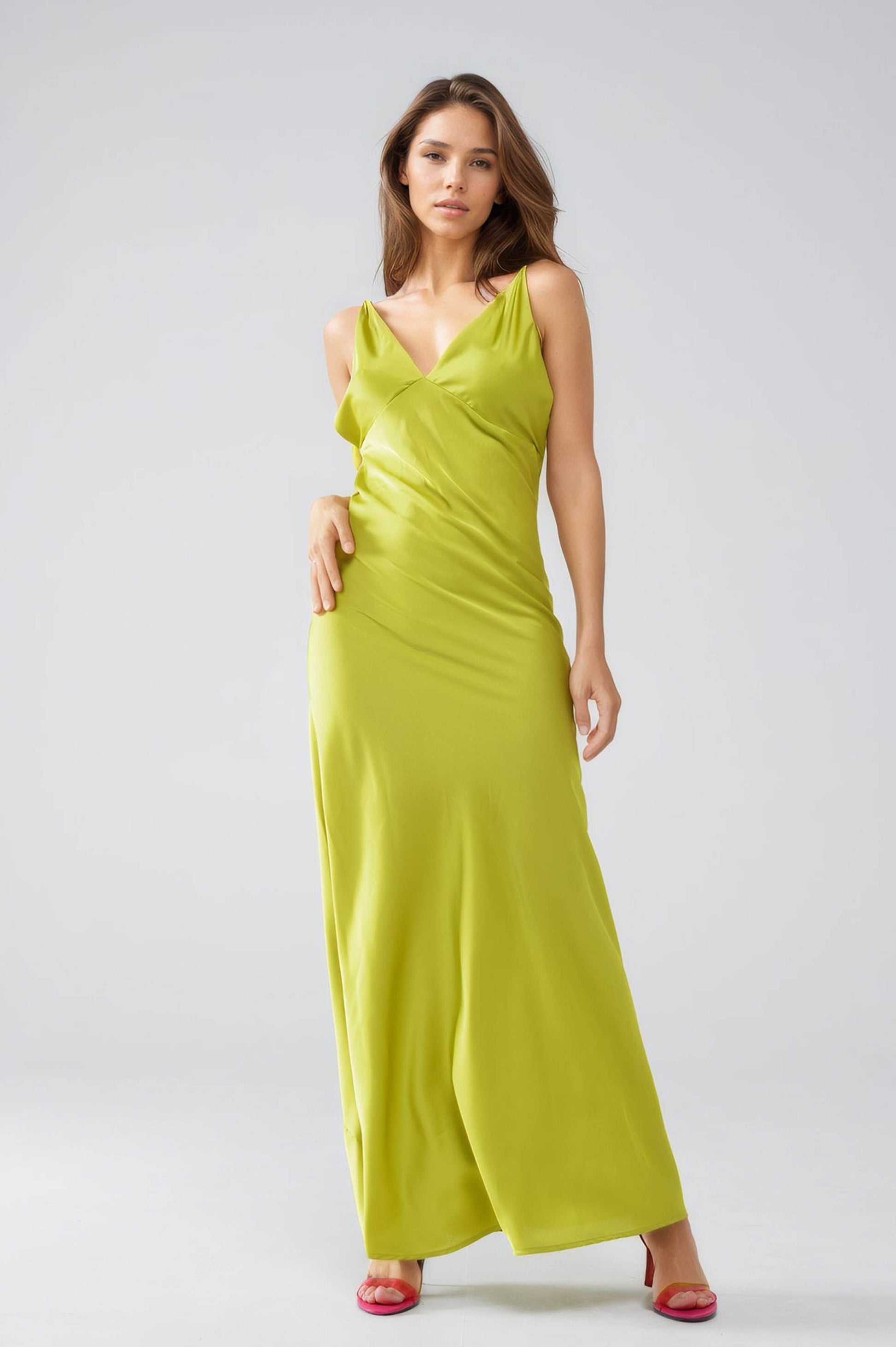 Q2 Vestido maxi de cetim com alças de esparguete em verde lima