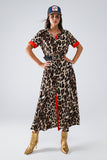 Vestido Maxi Leopardo com Botões e Detalhes Vermelhos