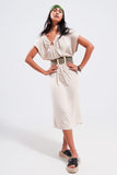 Vestido midi bege com detalhe de anel