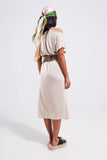 Vestido midi bege com detalhe de anel