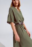 Vestido midi caqui com botões mangas curtas e cinto a condizer