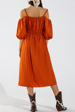 Vestido midi cor de laranja com mangas curtas e alças