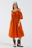 Vestido midi cor de laranja com mangas curtas e alças