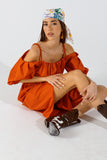 Q2 Vestido midi cor de laranja com mangas curtas e alças