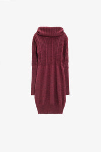 Q2 Vestido midi de malha de cabos na cor vermelha