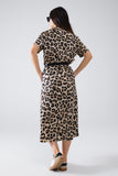Vestido midi de manga curta com camisa e cinto em estampado leopardo
