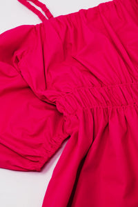 Vestido midi fuchsia com mangas curtas e alças