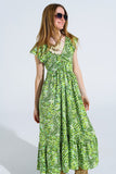Vestido midi romântico com mangas curtas e folhos em estampado de folhas verdes