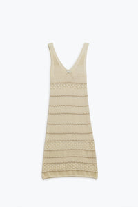 Q2 Vestido midi sem mangas creme com decote em V e design em croché