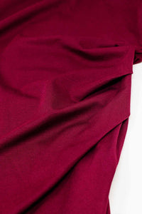 Vestido tencel elástico bordô sem mangas