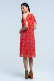 Vestido vermelho com flores e babados impressos