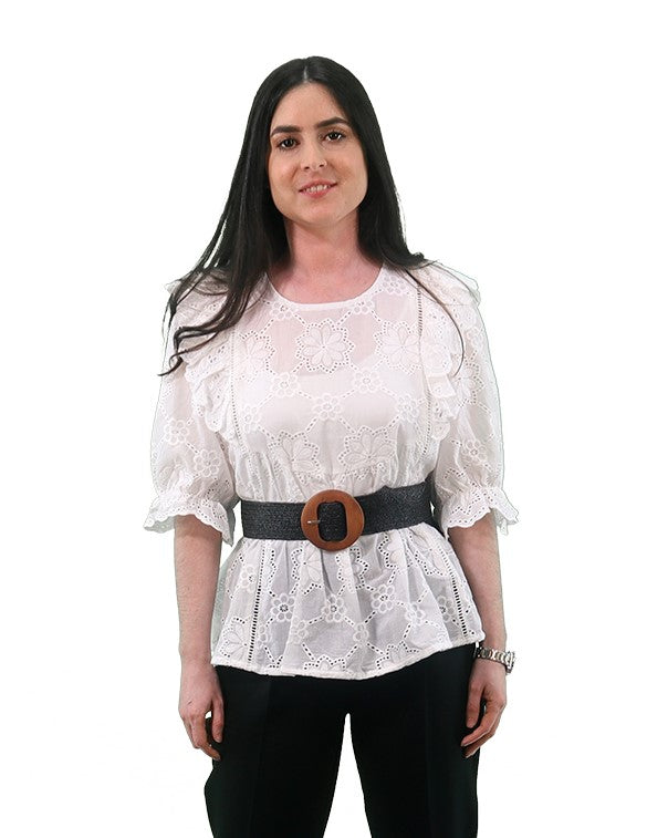 Blusa de bordado inglês