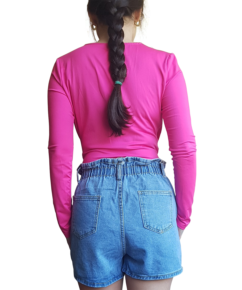 Body com decote em bico