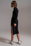 Vestido de malha midi com decote quadrado em preto