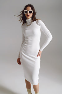 Vestido Midi Bodycon de Tricô com Gola Alta em Branco