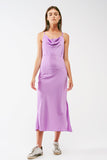 Vestido midi de cetim com decote drapeado em lila